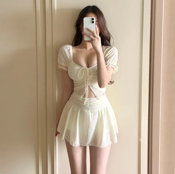 2025 Summer Swimsuit Women's Split Three-Piece Set Pure Lust Sexy Conservative Small Breasts Halter Ins Style Beach Hot Spring