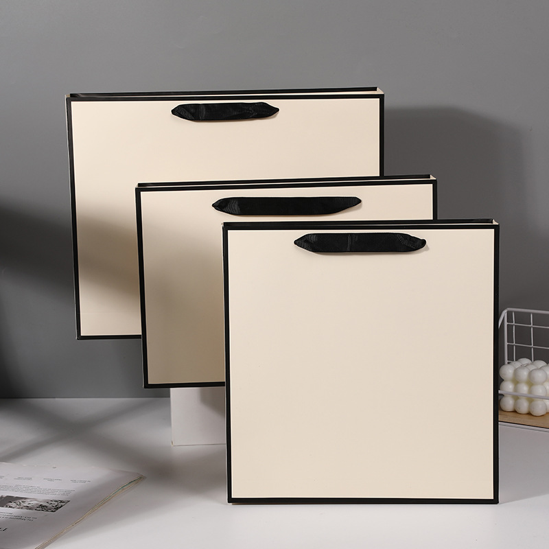 Simple Beige Handbag Large Clothing Store Paper Bag Gift Bag White Cardboard Hand Bag Creative Gift Bag