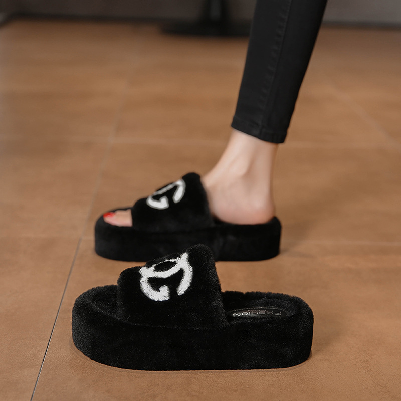Small Chanel Style Thick Bottom Mao Mao Slippers Women's Outfit Autumn and Winter Slippers Popular Fashion Brand Internet Celebrant Home Cotton Slippers