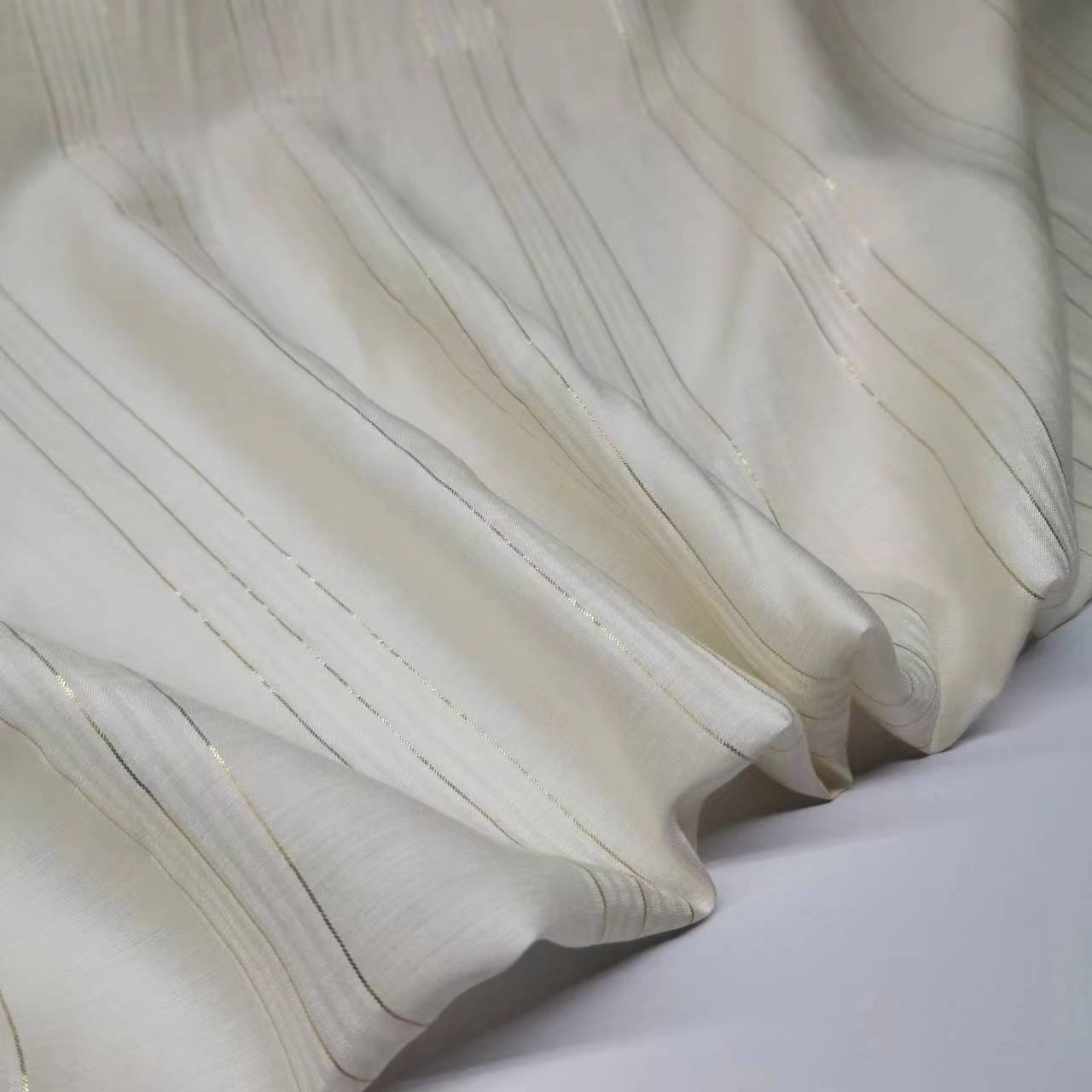 19mm Mulberry Silk Fabric Silk Cotton Jacquard with Gold Thread Beige Shirt Skirt Fashion Fabric