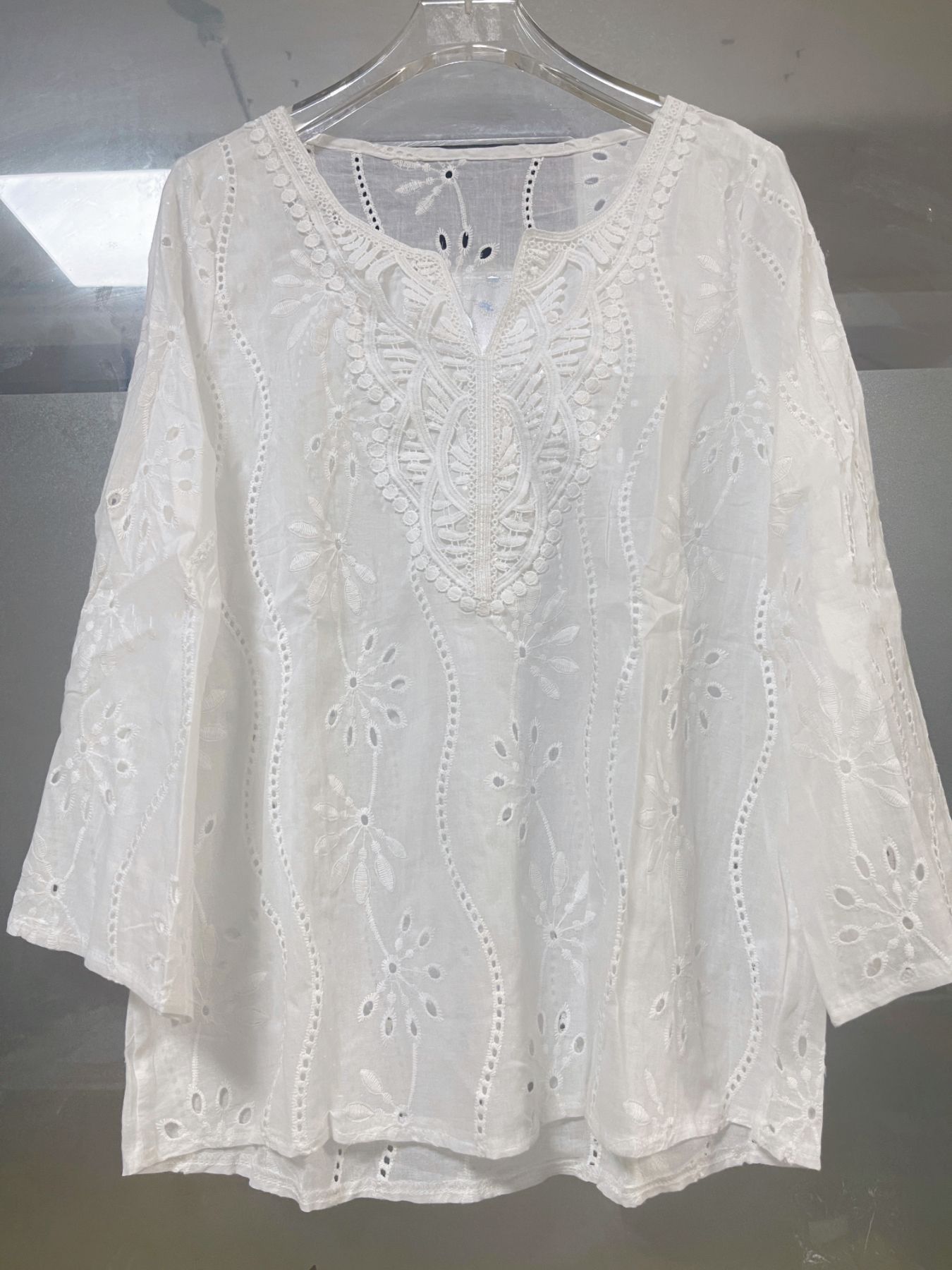 Picture of European and American Cross-border Autumn New Loosen V-neck Elegant Commuter Embroidered Horn Sleeve Lace Top Chiffon Shirt