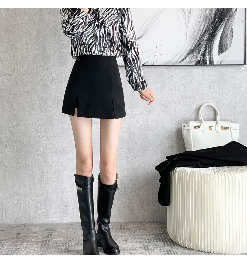 Picture of Split Short Skirt High Waist 2024 Summer New Fashion Slim Anti-running Light Pants Skirt Black Zipper Skirt for Women