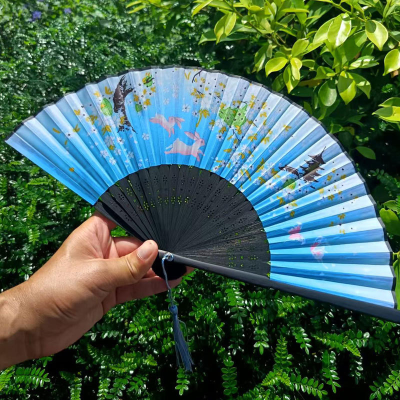 Picture of Folding Fan Bamboo Ancient Fan Student Girl Chinese Style Small Fan Scenic Spot Export Wholesale Retail Gift Decorative Fan