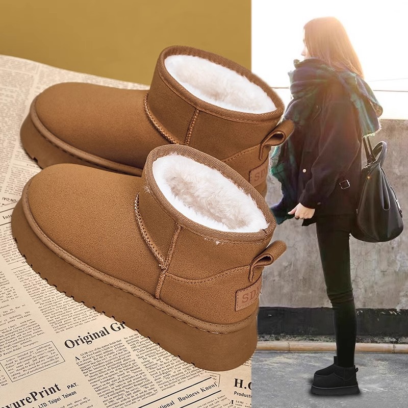 Thick bottom muffin snow boots women 2024 new northeast cotton shoes winter fleece-lined thickened waterproof foreign style bread shoes