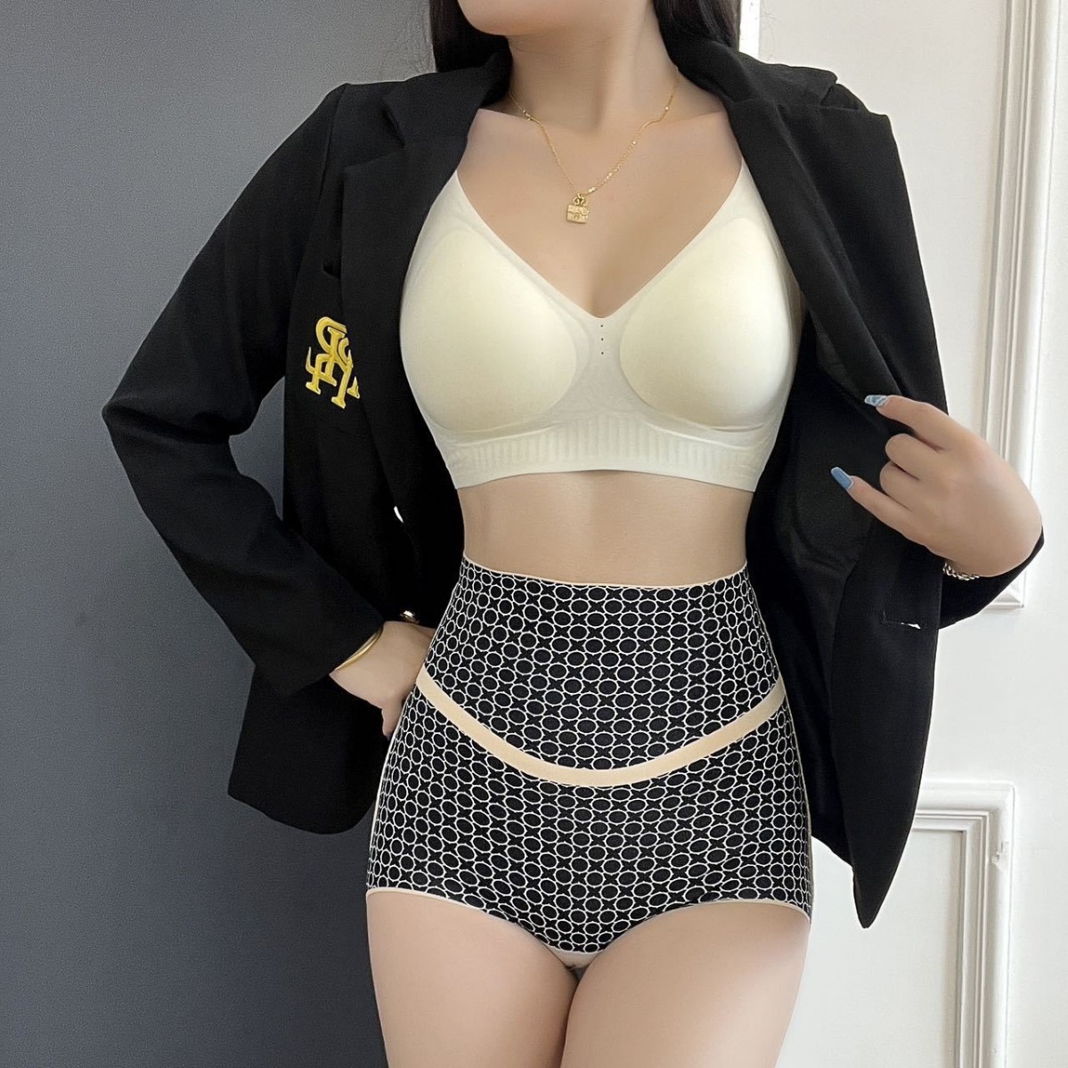 Picture of Kaka Same Two-Wear High-Waist Shaping Hip Tucking Belly Tucking Pants Peach-Shaped Waist Non-Shaping Bottoming Safety Pants for Women