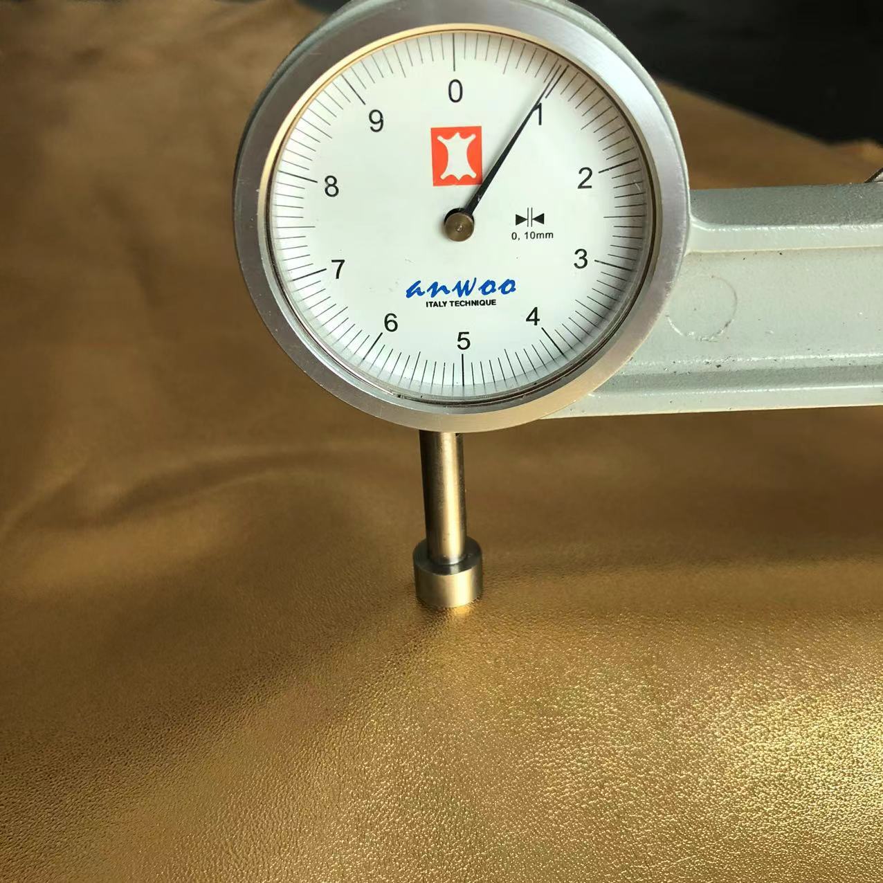 Picture of Golden cotton sheepskin source manufacturers wholesale goat leather clothing sheep leather, golf gloves mixed sheepskin