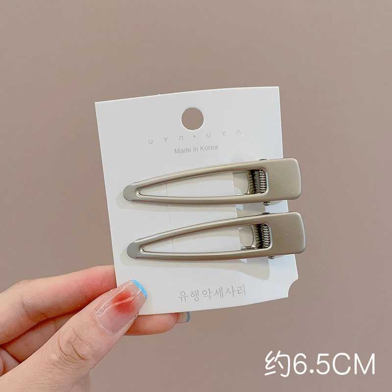 Picture of Y2g hairpin metal sweet cool bangs hairpin makeup hair accessories forehead broken hairpin simple clip 2023 new female