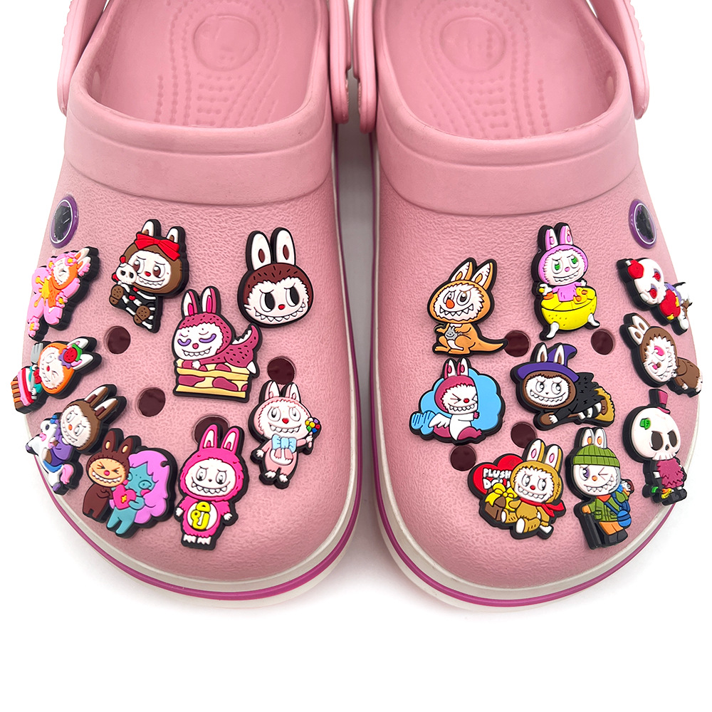 18 suit cute cartoon cloth cloth hole shoes shoes flower shoe buckle personality DIY slippers accessories jewelry wholesale