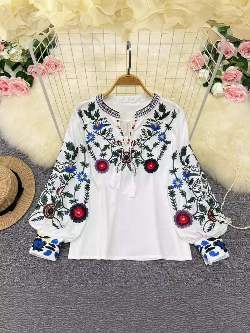 Picture of Spring and Autumn Retro Ethnic Style Elegant Long Sleeve Round Neck Pullover Embroidered Loose Shirt Women's Western Style Doll Shirt Top