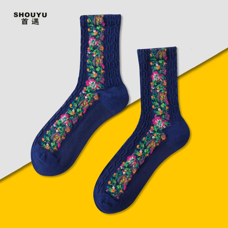 Autumn and winter New 2019 retro court ethnic style pattern tube socks boots socks long personalized cotton socks wholesale