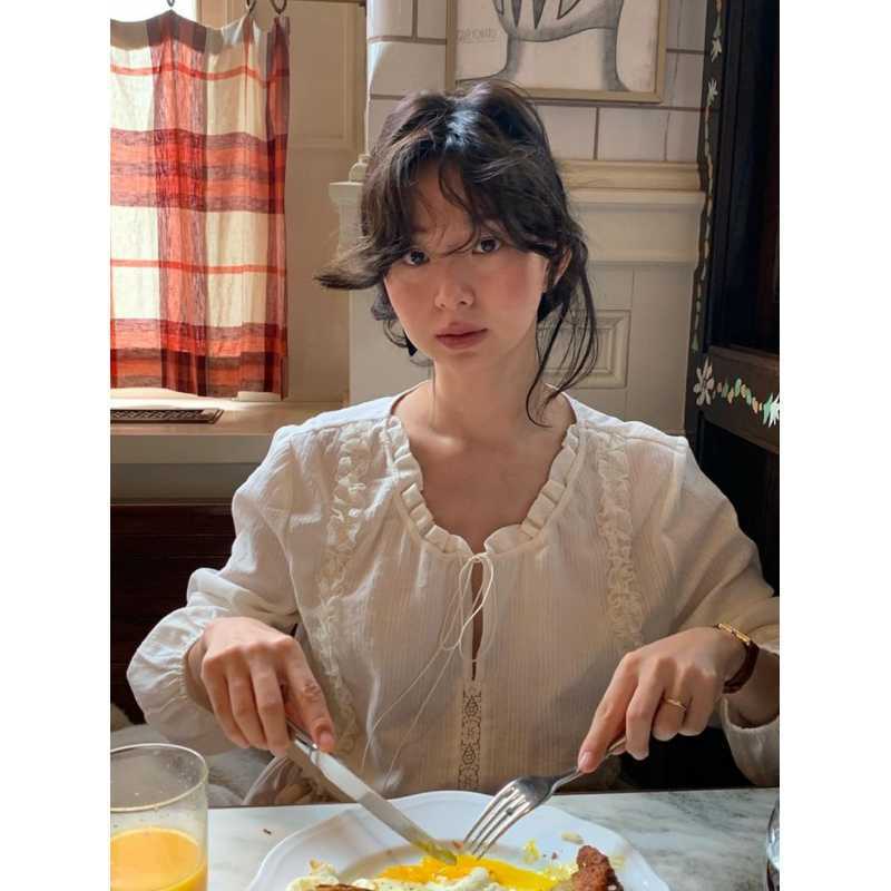 South Korea Sweet Age-reducing Doll Collar Lace Long Sleeve Lace Stitching Shirt for Women