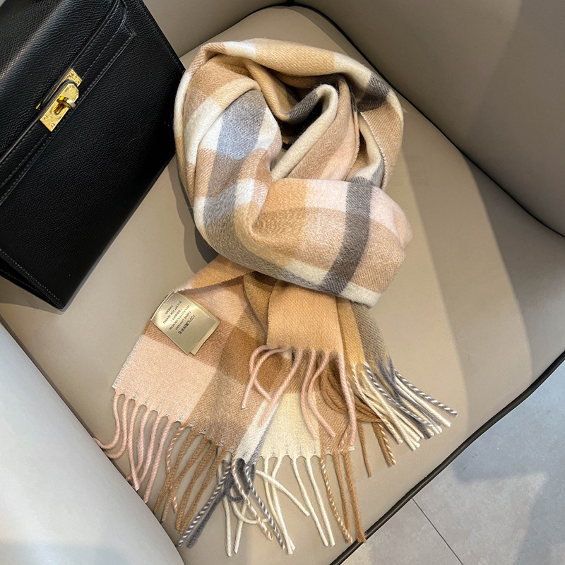 Picture of 2025 New British Wool Scarf Women's Autumn and Winter Plaid Warm Fashion Easiest for Match Middle-Aged Ladieswear's Scarf Gift