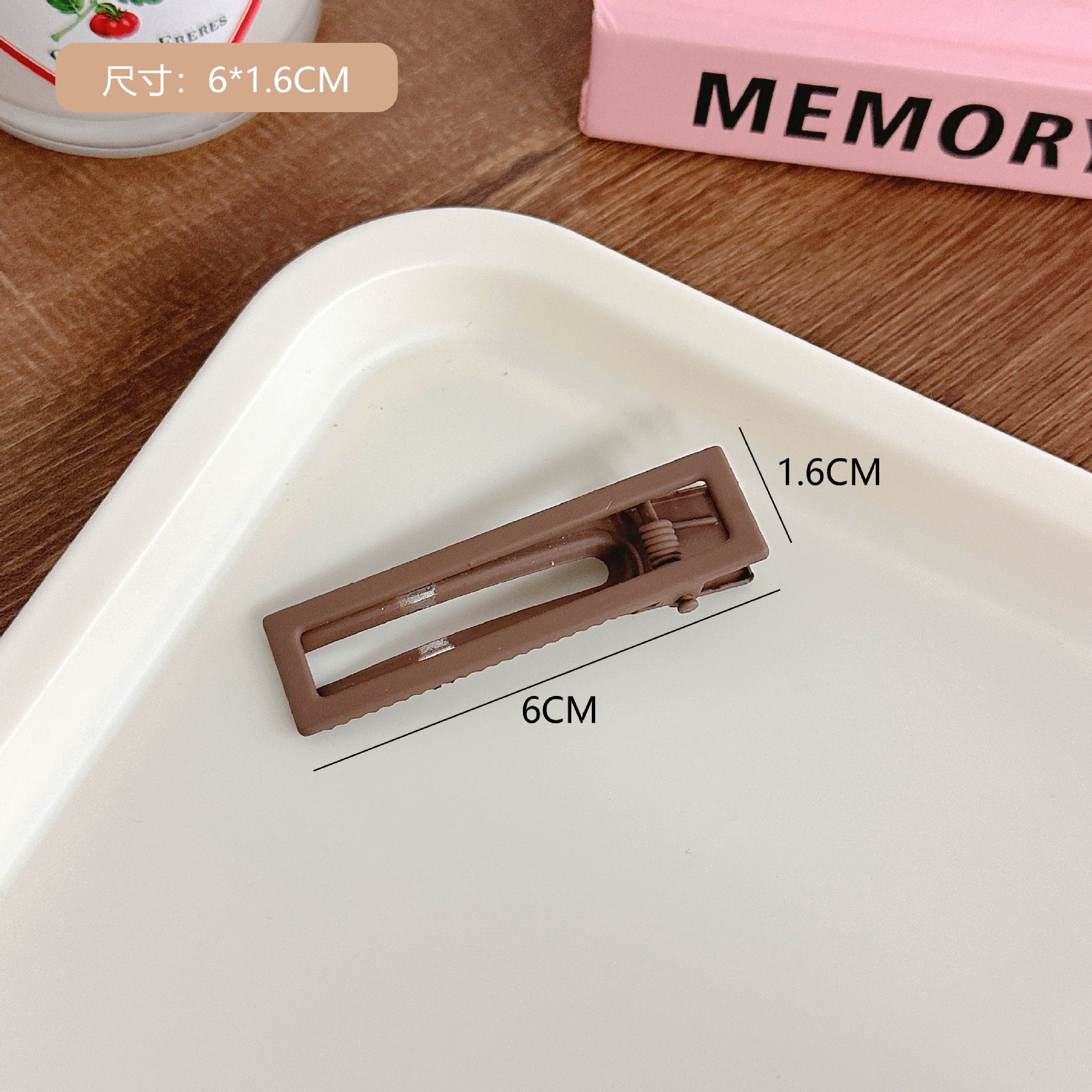 Picture of milk brown Seamless Hairpin Women's Side Fringe Clip Headwear High-grade Broken Hair Hairpin Metal One-character Clip Side Clip