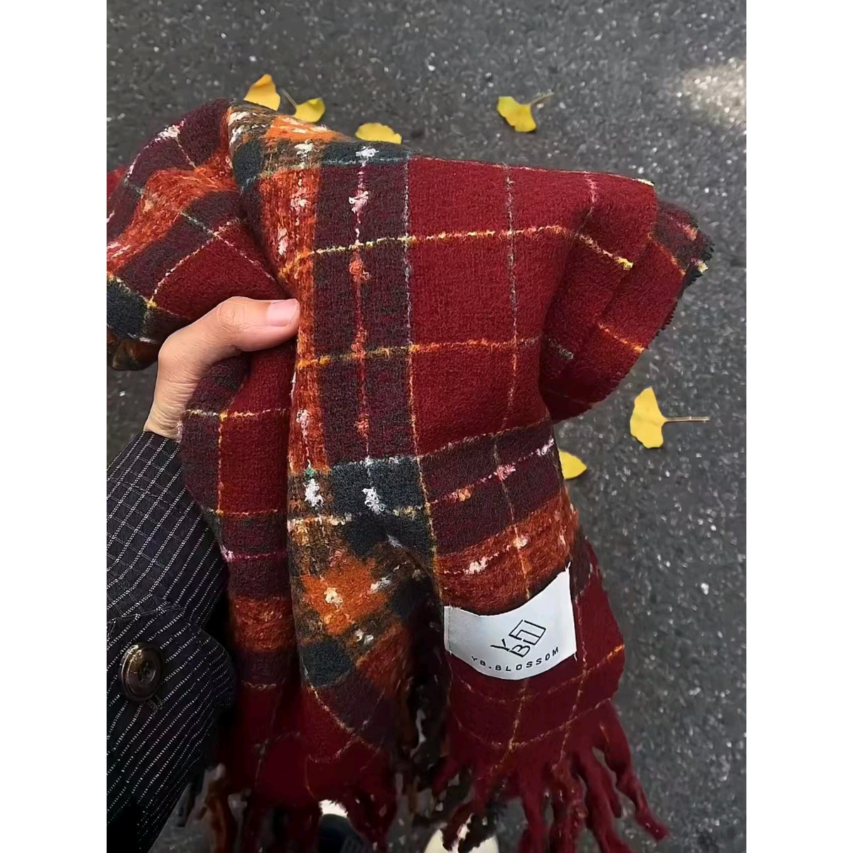 Little Sweet Potato Lion House Warm Maple Fire New Year Red Plaid Warm Scarf Women's Winter Warm Thickened Christmas Scarf