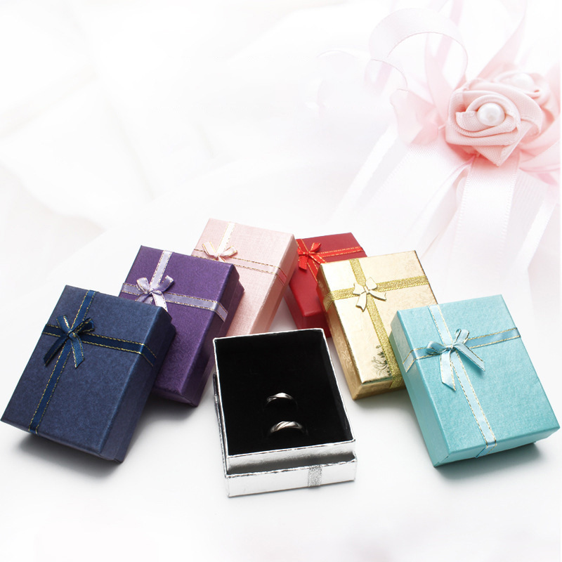 Picture of Jewelry Gift Set Pearlescent Paper Color Box Phnom Penh Jewelry Box Necklace Rectangular Jewelry Packaging Box Set