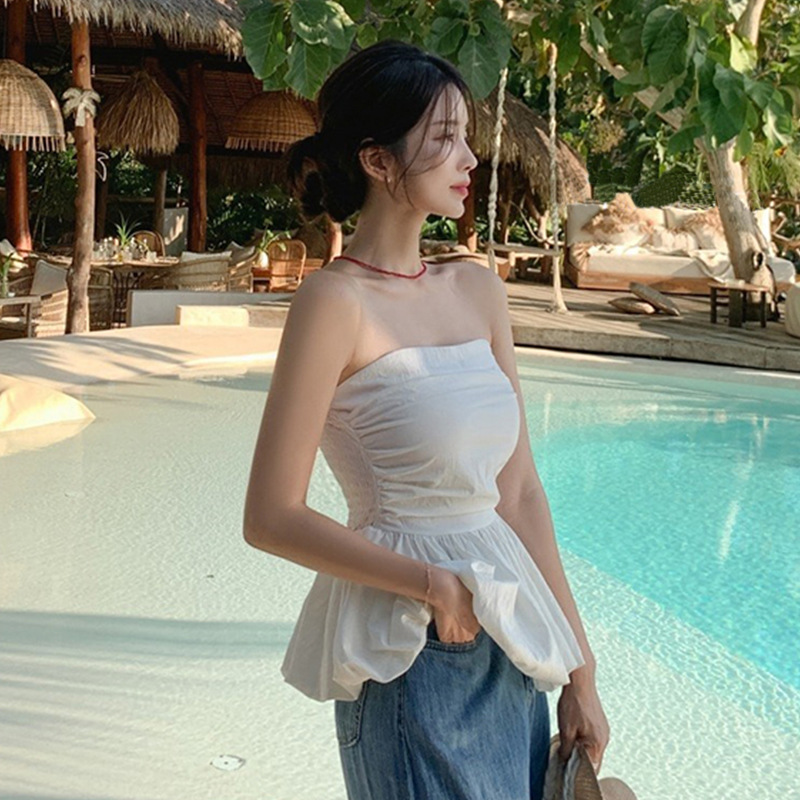 Picture of South Korea Dongdaemun Elegant Fashion Tight Waist Sexy Chest Large Tube Top Pleated All-match Ruffled Sleeveless Top for Women