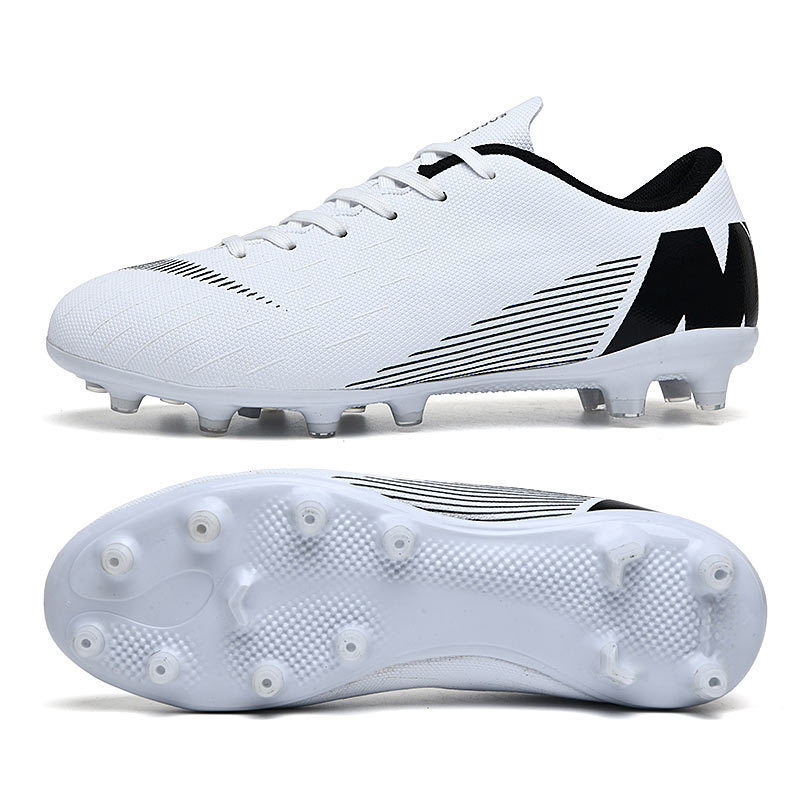 Cross-border manufacturers help to send low-help children's shoes football shoes youth long broken nails competition training sneaker wholesale