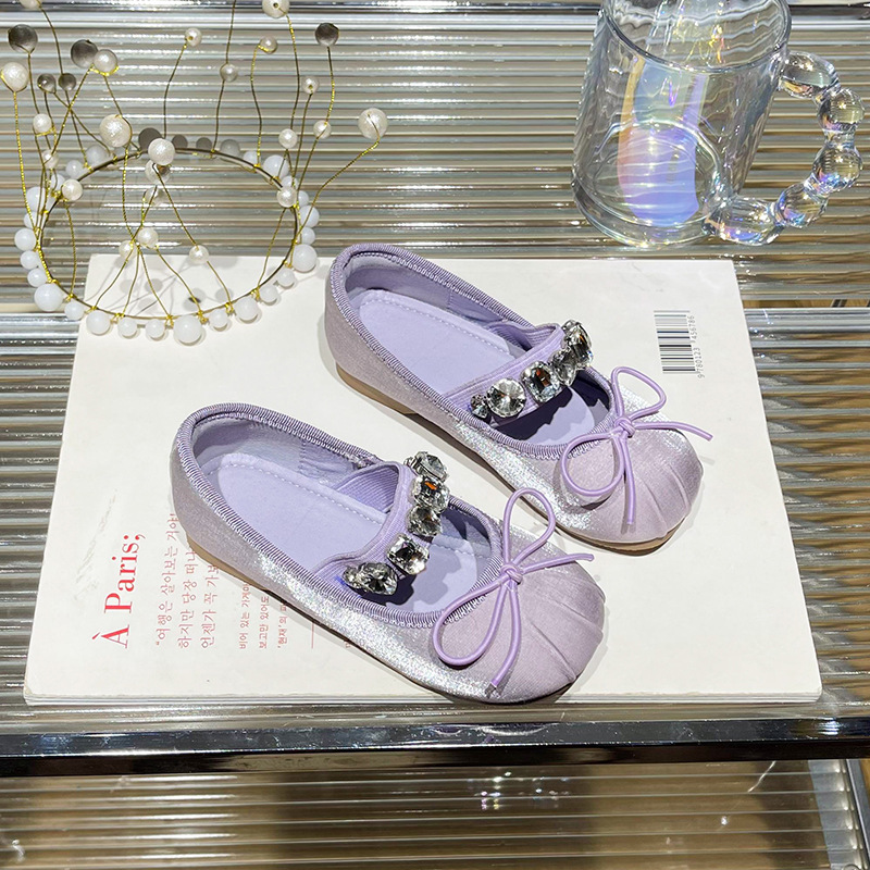 Picture of Girls' Small Leather Shoes 2025 Spring New Kidsren's Rhinestone Elastic Band Princess Shoes Little Girls Non-Slip Soft Sole Shoes