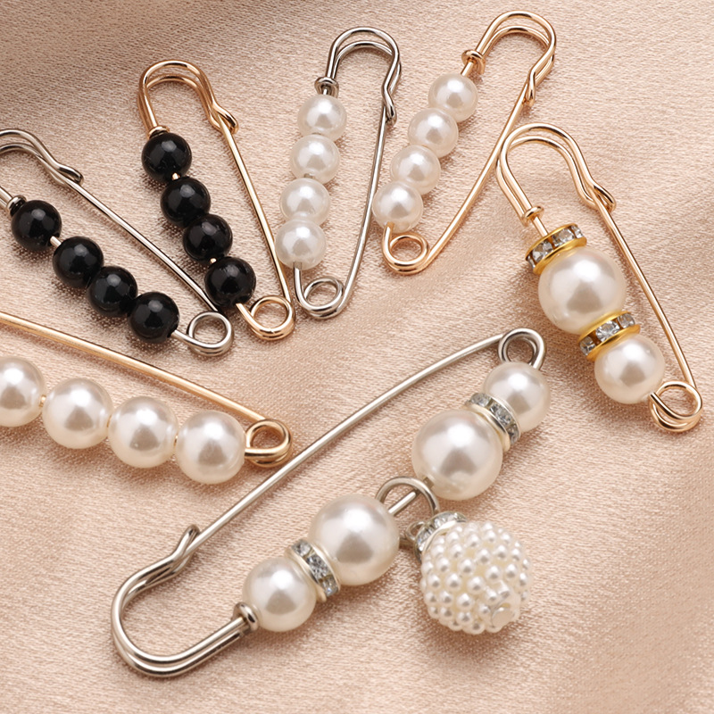 Picture of Pants Waist Pin Trousers Waist Big Change Small Artifact Anti-Exposure Clothing Shirt Accessories Small Fresh Brooch Jewelry
