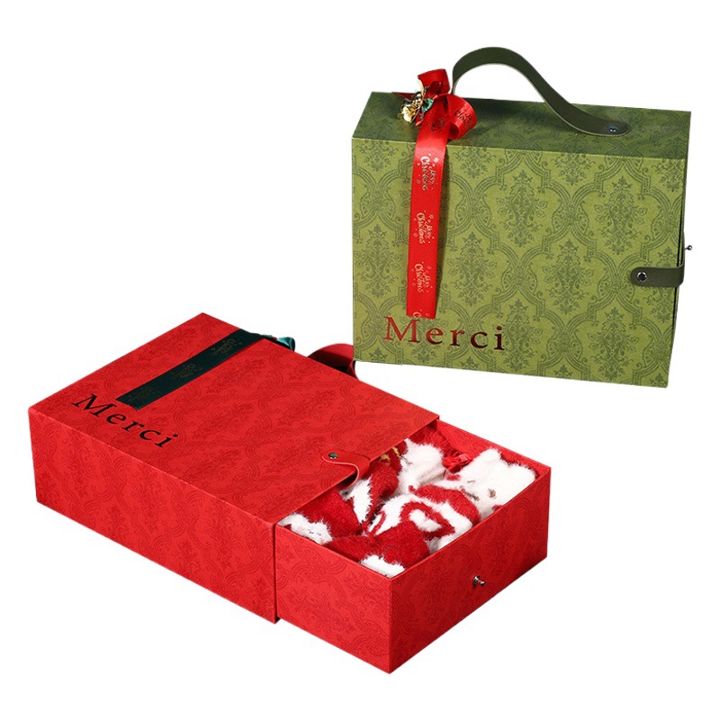 Christmas big red retro hand-held companion gift box pajamas socks packaging box wedding bridesmaid gift box wholesale