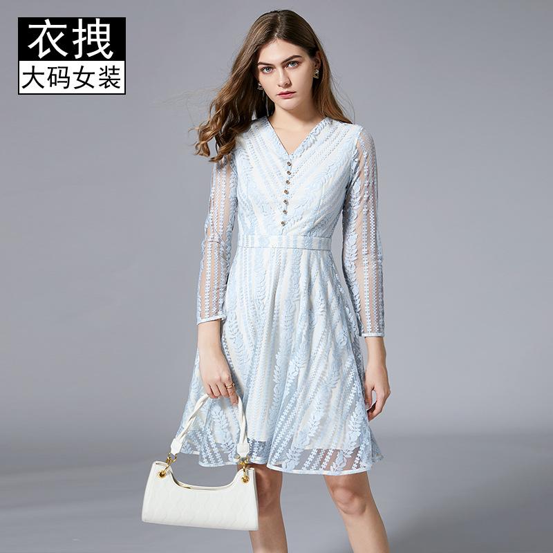 Middle-aged mother Spring and Autumn new dress plump girl young age fashion large size long V-neck lace A- line skirt