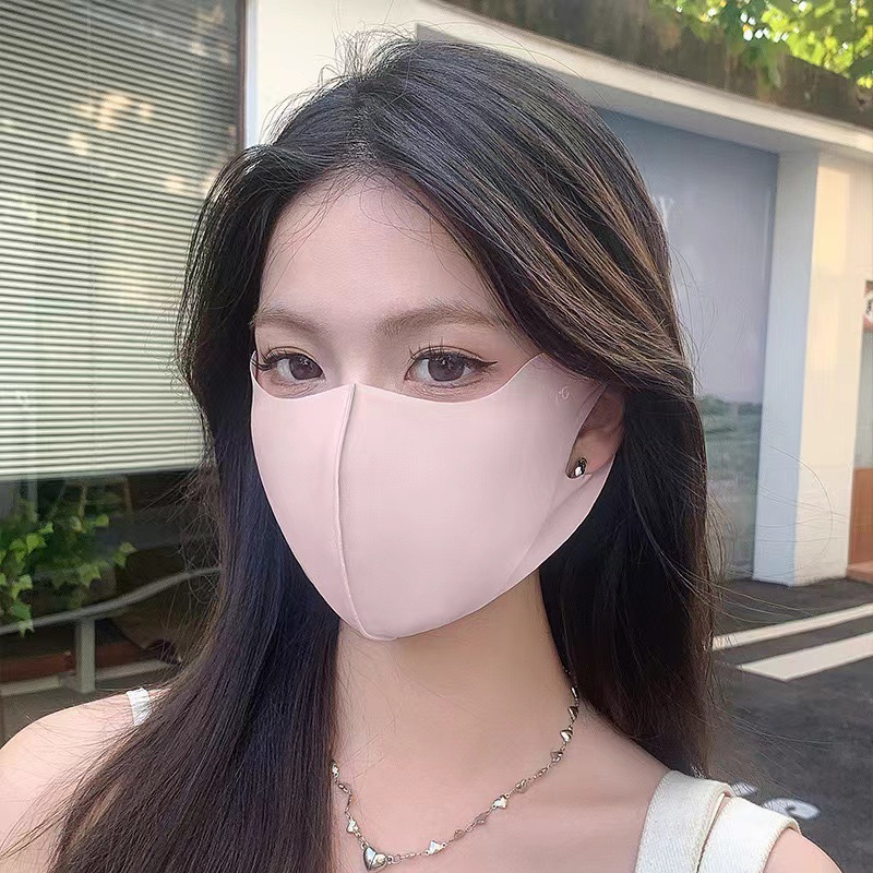 Picture of Summer Sunscreen Mask Women's Thin Breathable High-value Eye Angle Face Mask Anti-ultraviolet Sunshade Ice Silk Mask