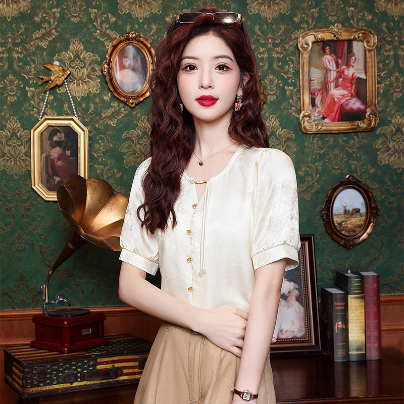 2024 Summer New New Slim-fit Slimming Chinese National Style Buckle V-neck Puff Sleeve Retro Short-sleeved Shirt for Women