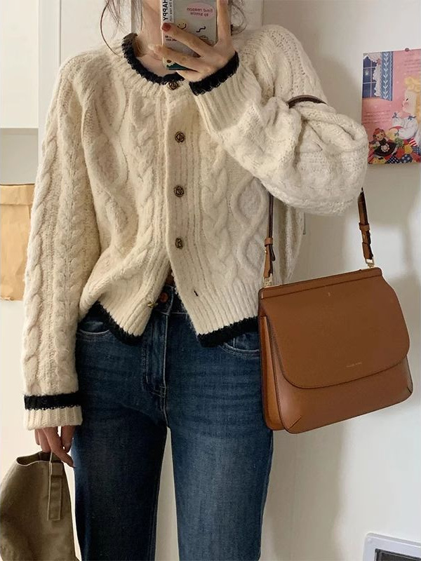2024 Early Autumn New Sweater T-Shirt Autumn and Winter Design Sense Niche Explosions Thickened Knitted Cardigan Top Ins Women