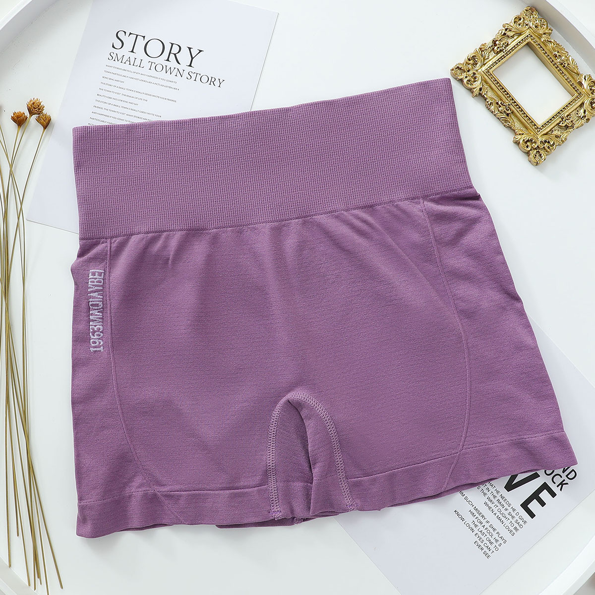 Picture of Peach Hip High Waist Fitness Shorts for Women New Quick-Drying Sports Elastic Breathable Yoga Running Pants Factory Direct Sale