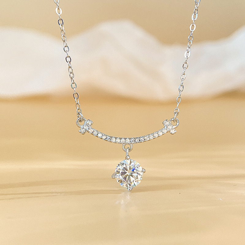 Moissanite Necklace S925 Sterling Silver Smile Wishing Star Necklace High-End Flash Fashion Literary Simple Accessible Luxury