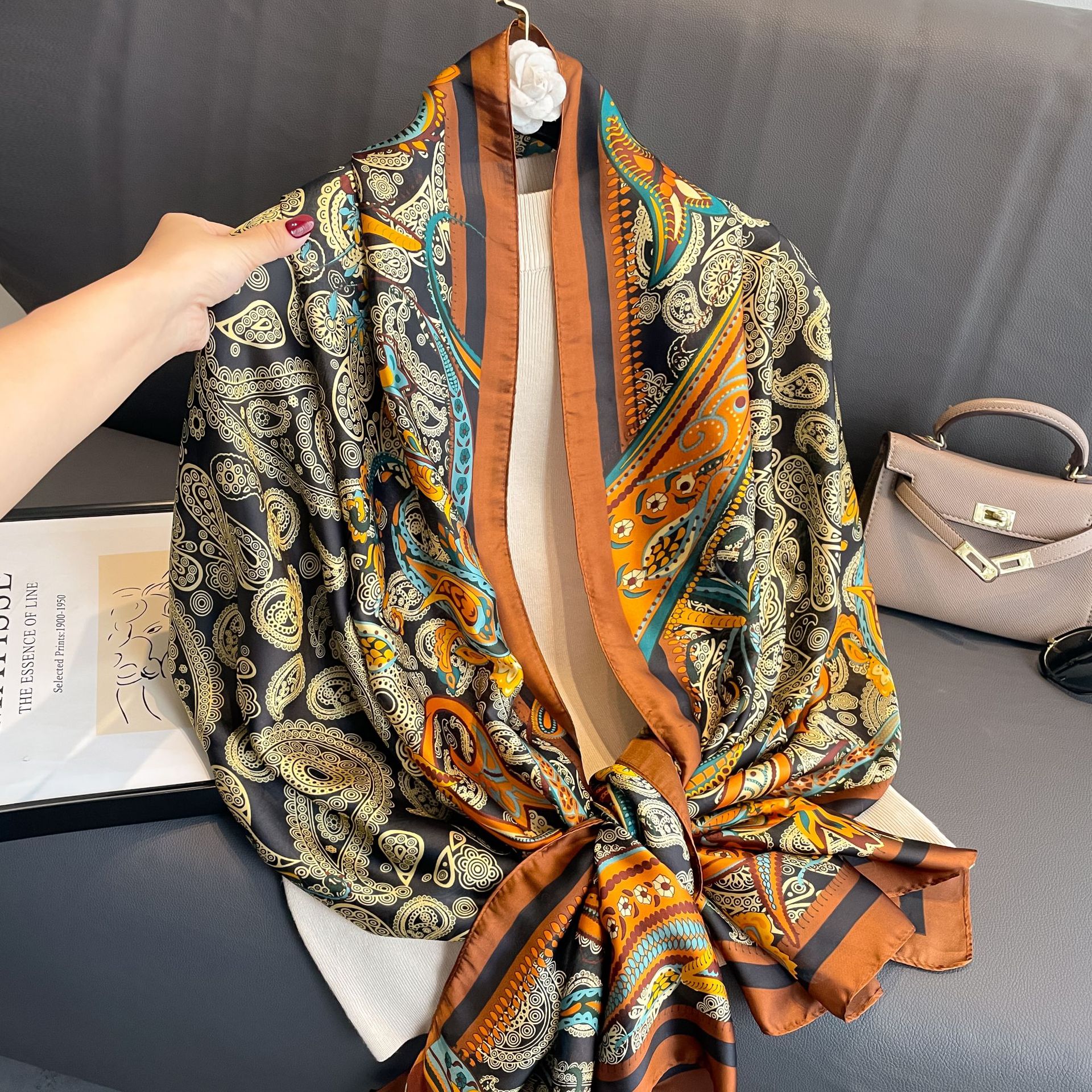 2023 New Li Jin Forged Checkerboard Five-petal Flower Printed Silk Scarf Long Satin Imitation Silk Scarf for Women