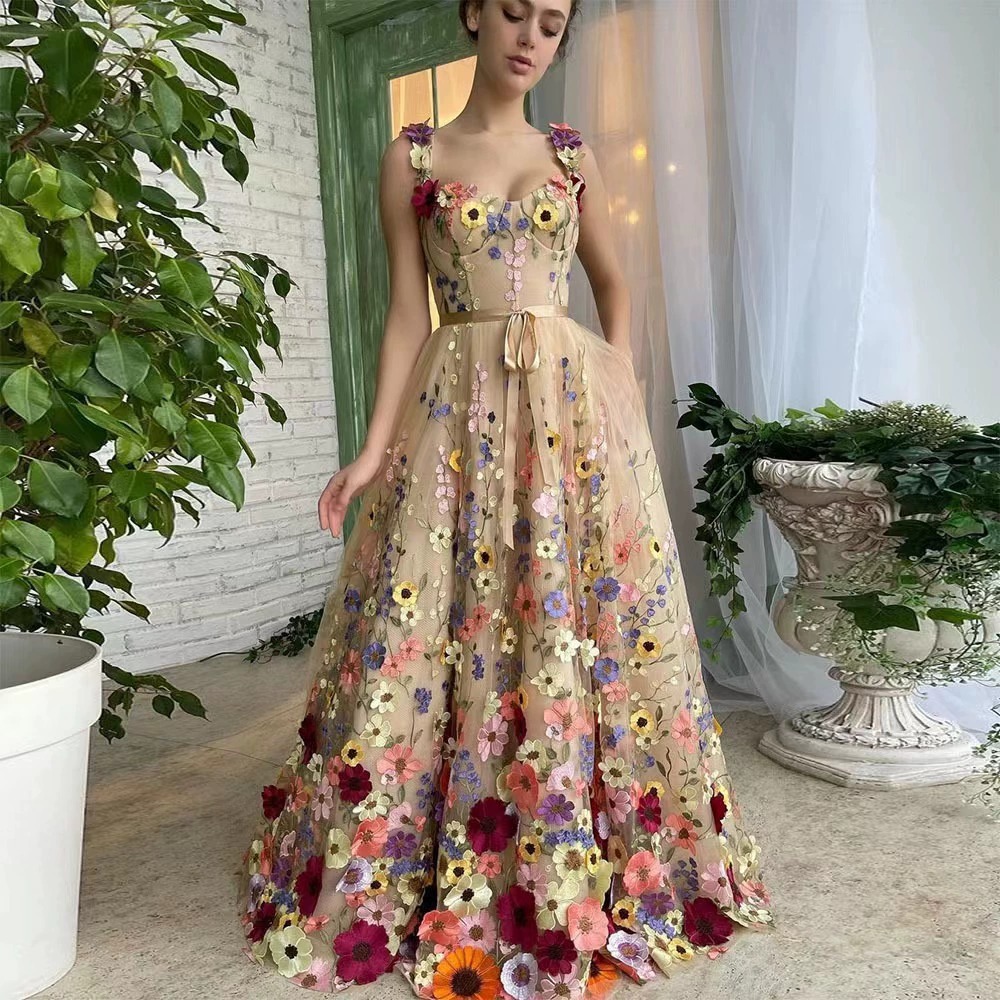 European and American Fashion Embroidered Hip-Covering Sexy Dress 2025 New Suspender Graduation Ball Banquet Evening Dress Wholesale