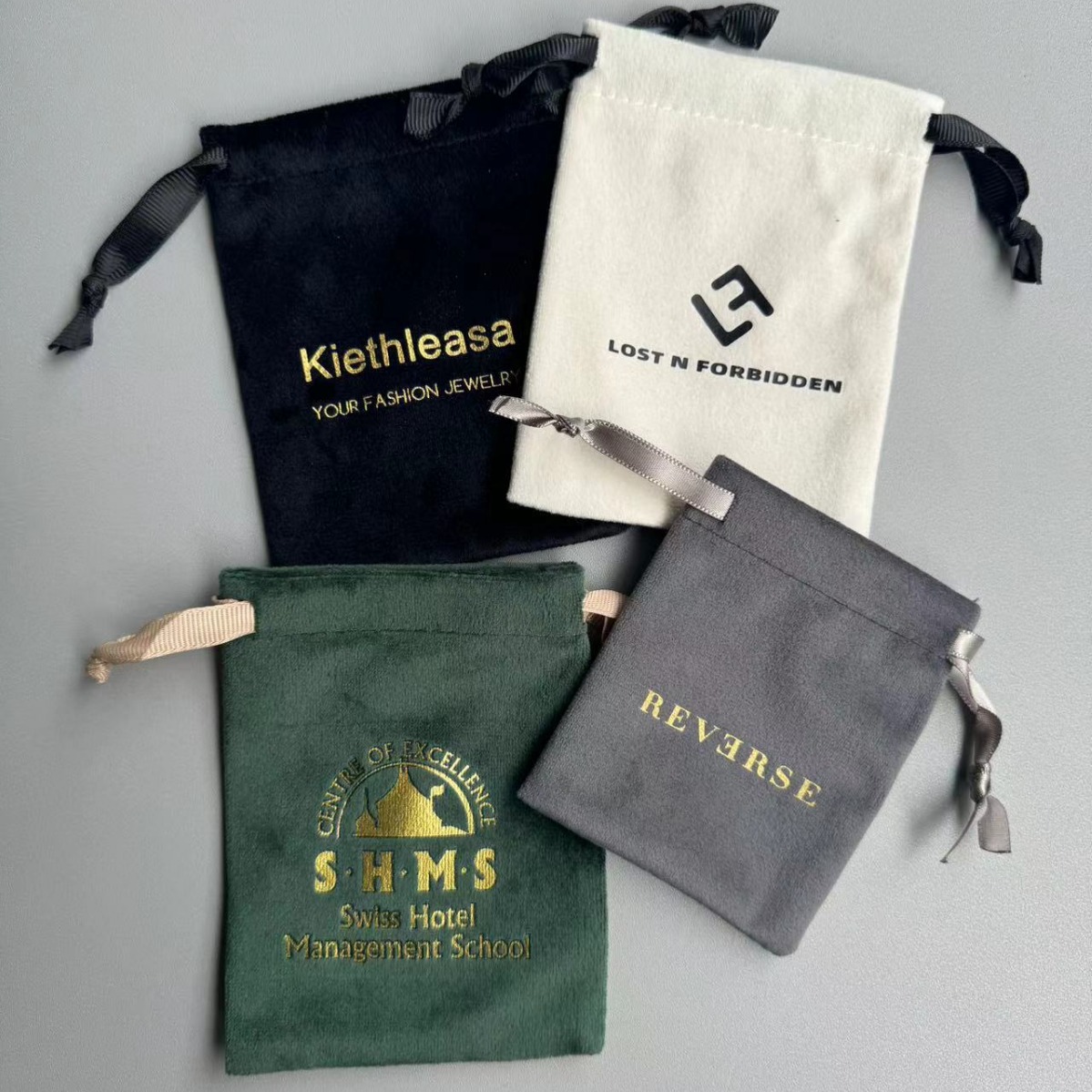 Manufacturer Customized Hot Stamping Velvet Bag Jewelry Velvet Bag Gold Jewelry Hot Stamping Velvet Bag