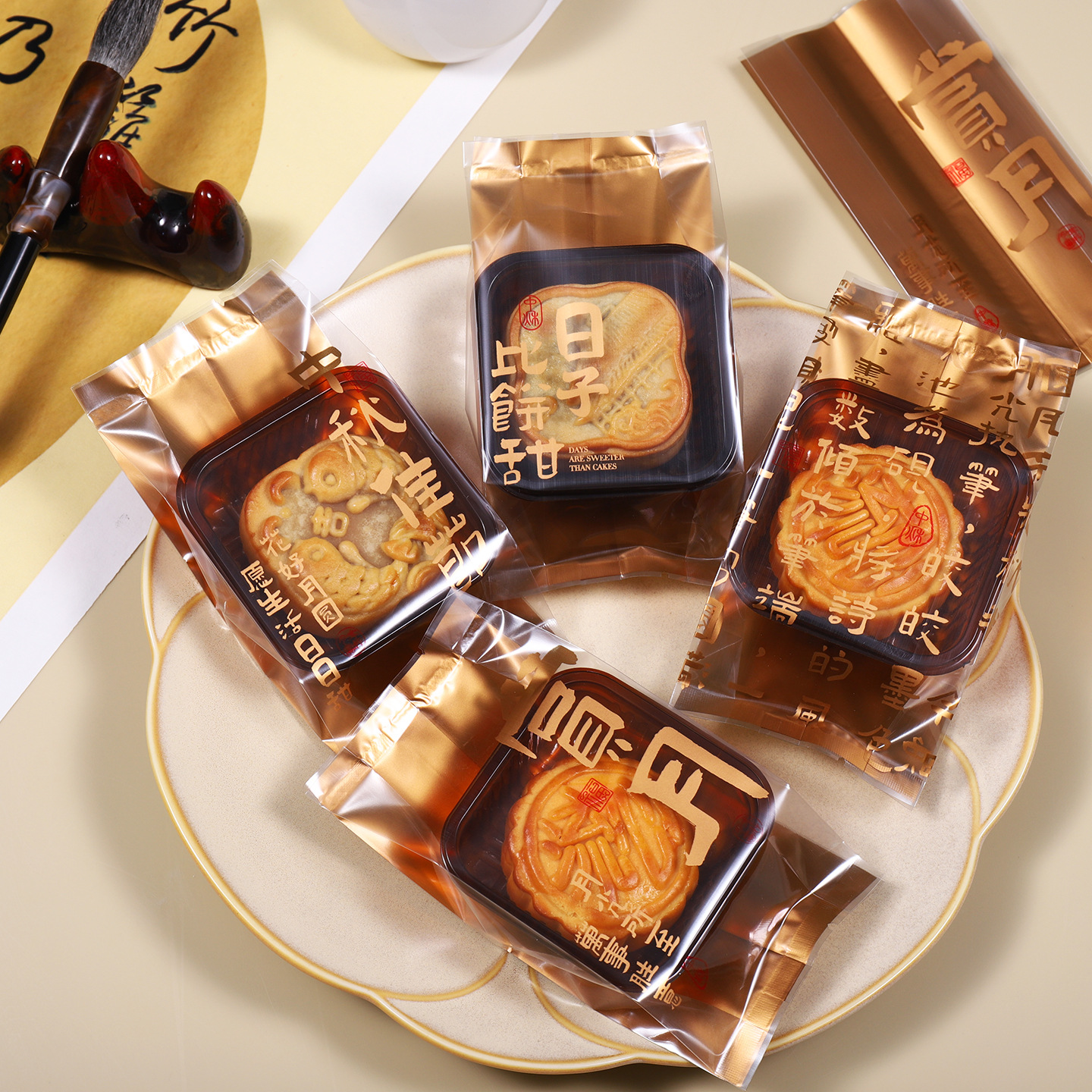 Picture of Spot Wholesale 2025 New Mooncake Packaging Bag 50g 100g Egg Yolk Crisp Mid-Autumn Mooncake Machine-Sealed Packaging Bag