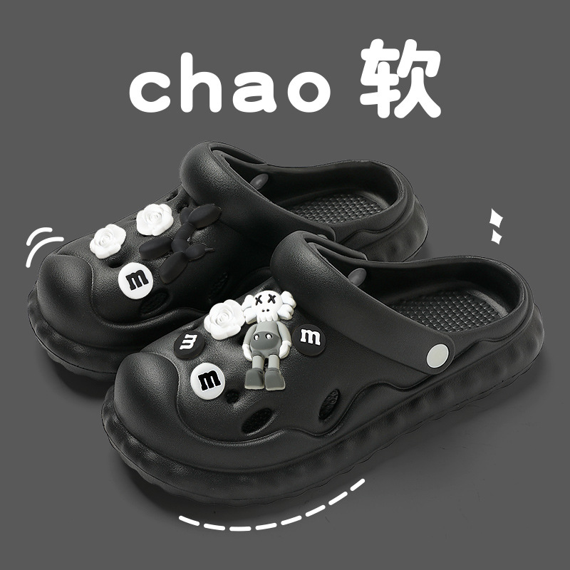Picture of New Croc Shoes Women's 2025 Summer Outerwear Thick-Soled Internet Celebrity Beach Shit-Feeling Baotou Half Sandals Women's Summer