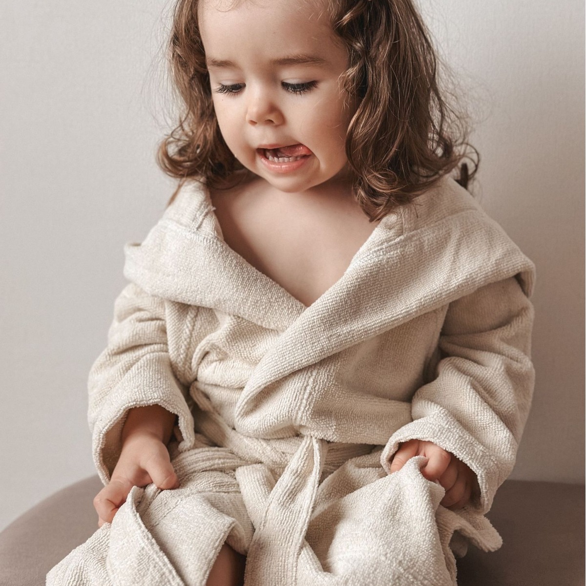 Children's Bathrobe Thickened Coral Velvet Hooded Cloak Baby Bath Can Be Worn in All Seasons Absorbent Bath Towel Cross-Border Wholesale