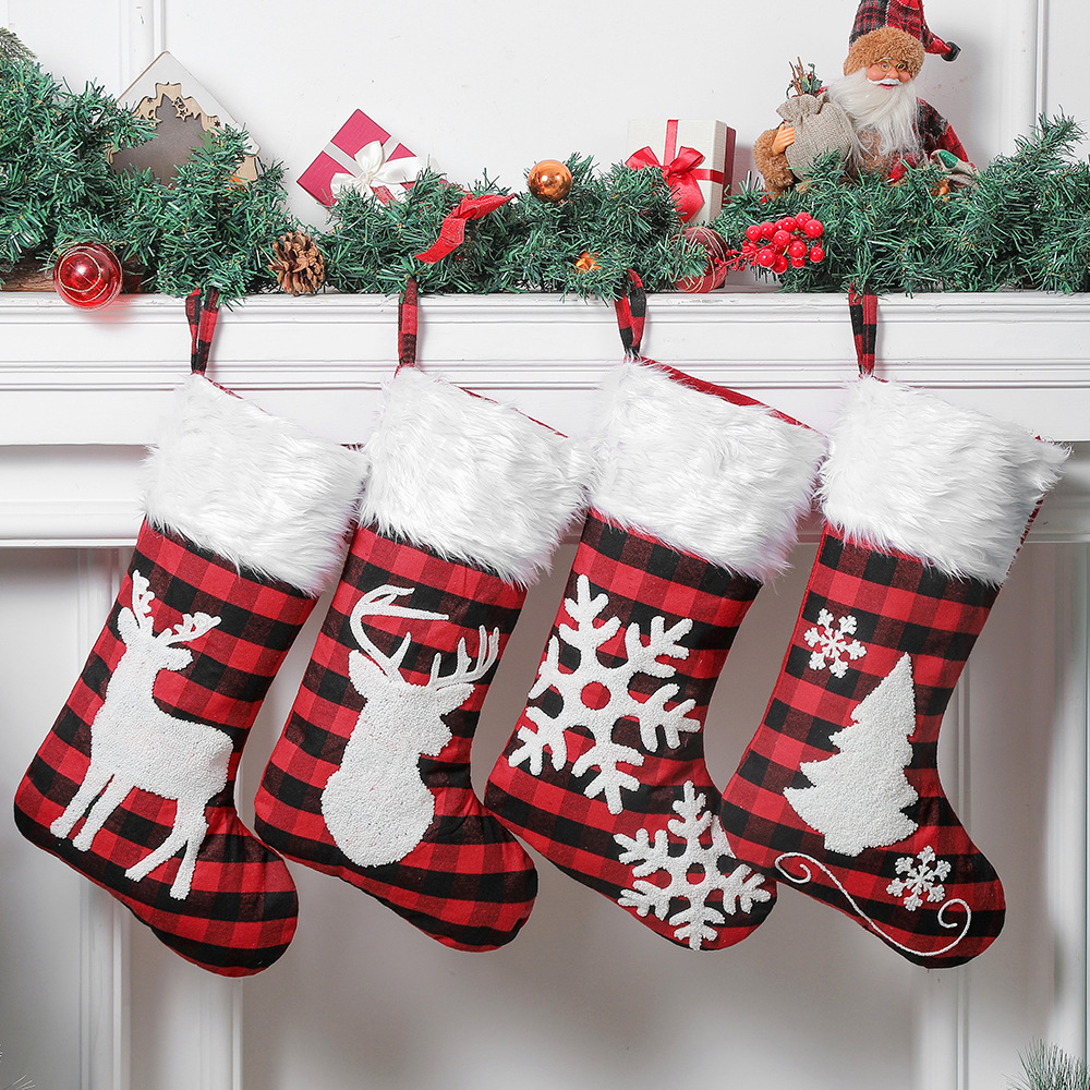 Stuffed Red Plaid Christmas Stocking Gift Bag Christmas Tree Pendant Christmas Shopping Mall Hotel Home Decoration