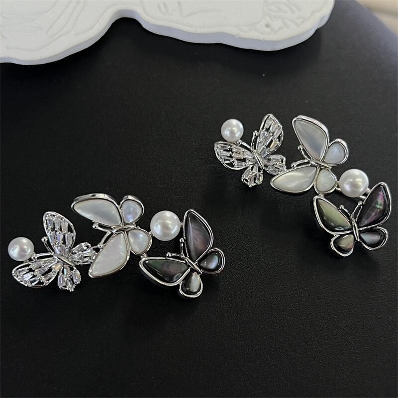 Autumn Sun Huanxin Natural Pearl Brooch Black and White Fritillaria Butterfly Element Niche Design All-match Atmosphere