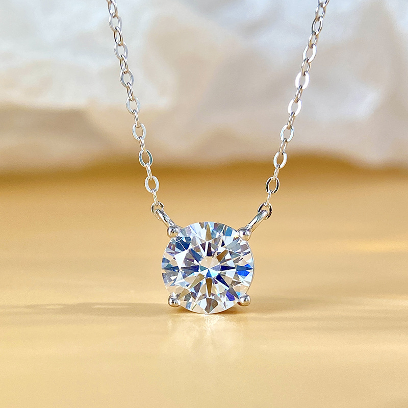 Picture of Nose Pick Pure Silver D Color Moissanite 1 Carat Zhao Lusi Same Style Necklace for Women Four-Prong Light Luxury High-End Clavicle Chain