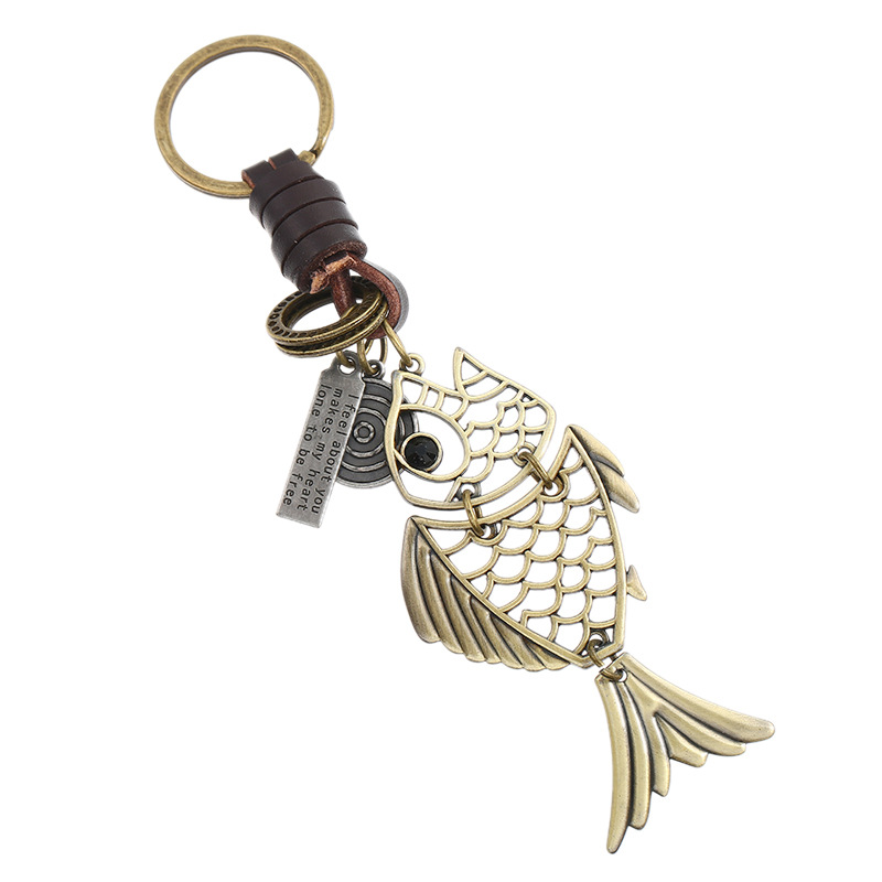 Punk hand-woven alloy fish car pendant vintage cowhide keychain cross-border e-commerce supply genuine leather jewelry