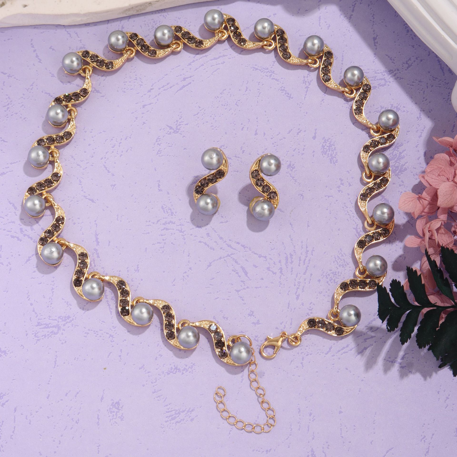 Picture of Cross-Border Hot Selling European and American Fashion Light Luxury Bohemian Style Irregular Pearl Earrings Necklace Necklace Set