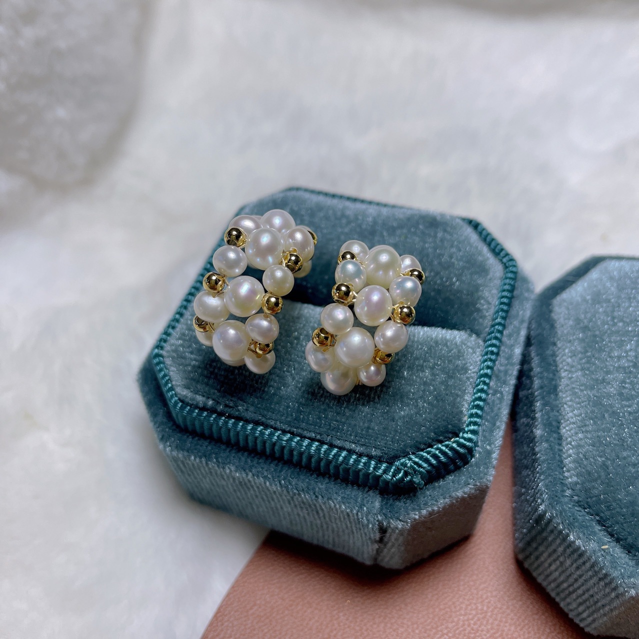 925 Silver Needle Fanciful Hand-made Knitted C- word Tianshuanshui Ran Pearl Earrings Earrings Retro Gentle Elegant Earrings for Women