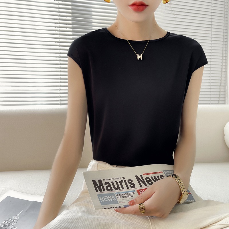 Summer New V-Neck Satin Camisole Women's Suit with Bottoming Shirt, Versatile Elegant Loose Sleeveless Top