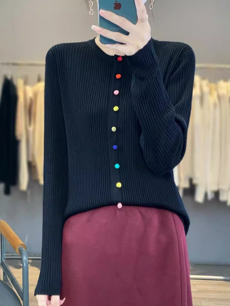 2024 Autumn and Winter New Knitted Cardigan Colorful Button Design Sense Pit Strip Top Loose Slimming All-match Sweater