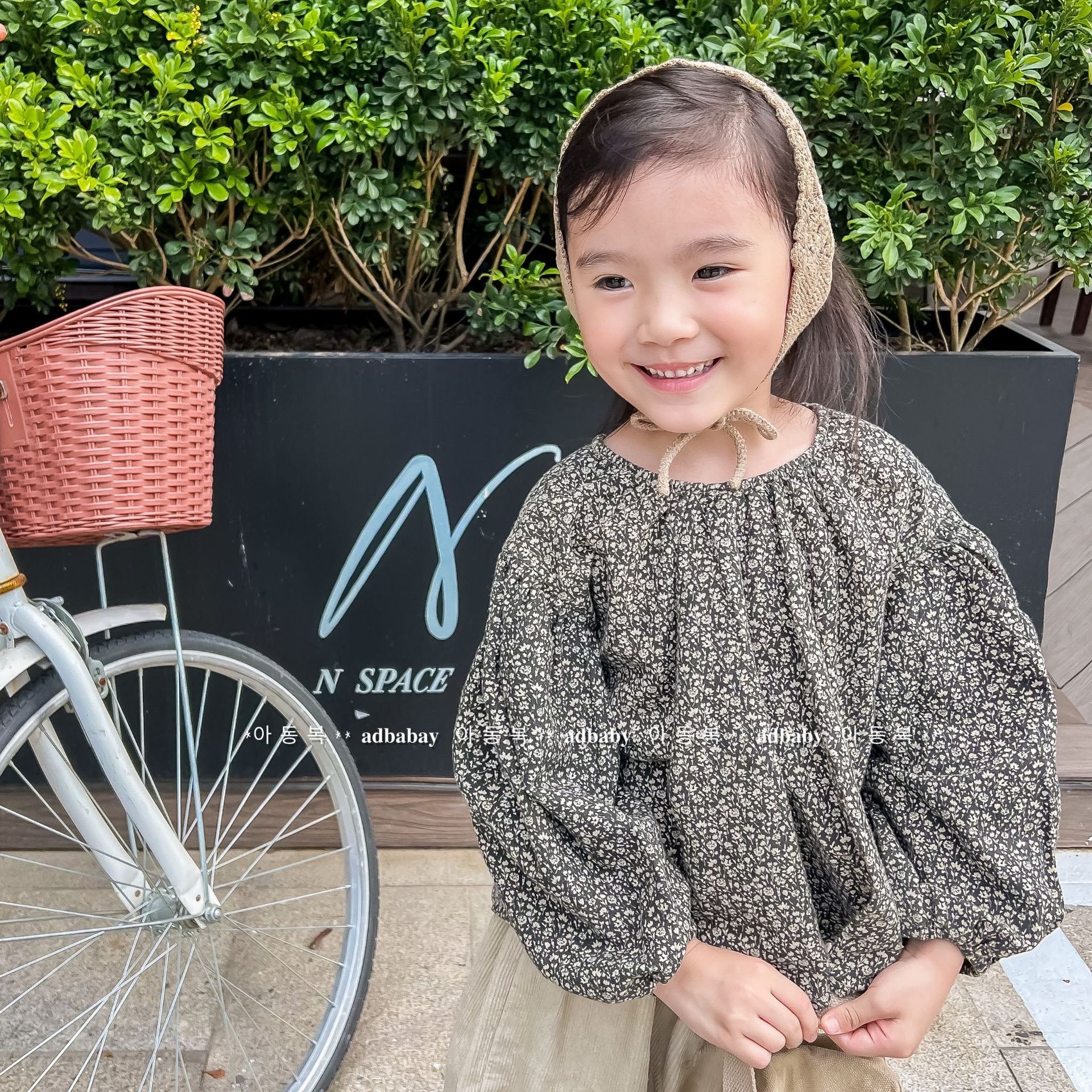 Picture of 2025 Children's Clothing Autumn New Girls Spring and Autumn Clothing Korean Style Small Floral Puff Sleeve Shirt Shirt 122555