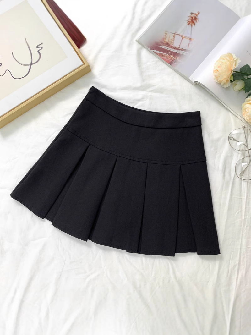 2024 New Short Skirt Grey Pleated Skirt Women's Spring and Autumn High Waist Skirt Design Sense Slimming All-match Anti-slip Skirt