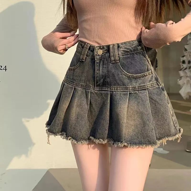 Spice Girl Vintage Pleated Denim Skirt Women's 2025 New Summer High Waist A- Shaped Anti-walking Hip Short Skirt