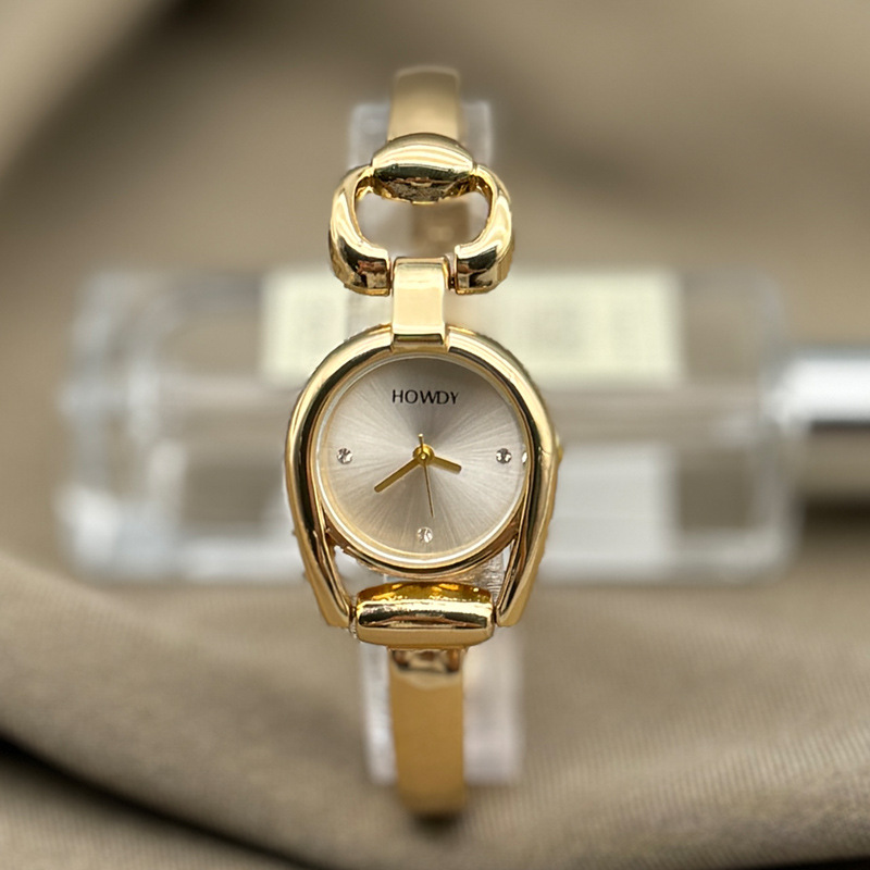 Cross-border Foreign Trade Fashion Simple Temperament Women's Watch Niche Design Ins Light Luxury High-end Bracelet Quartz Watch Women