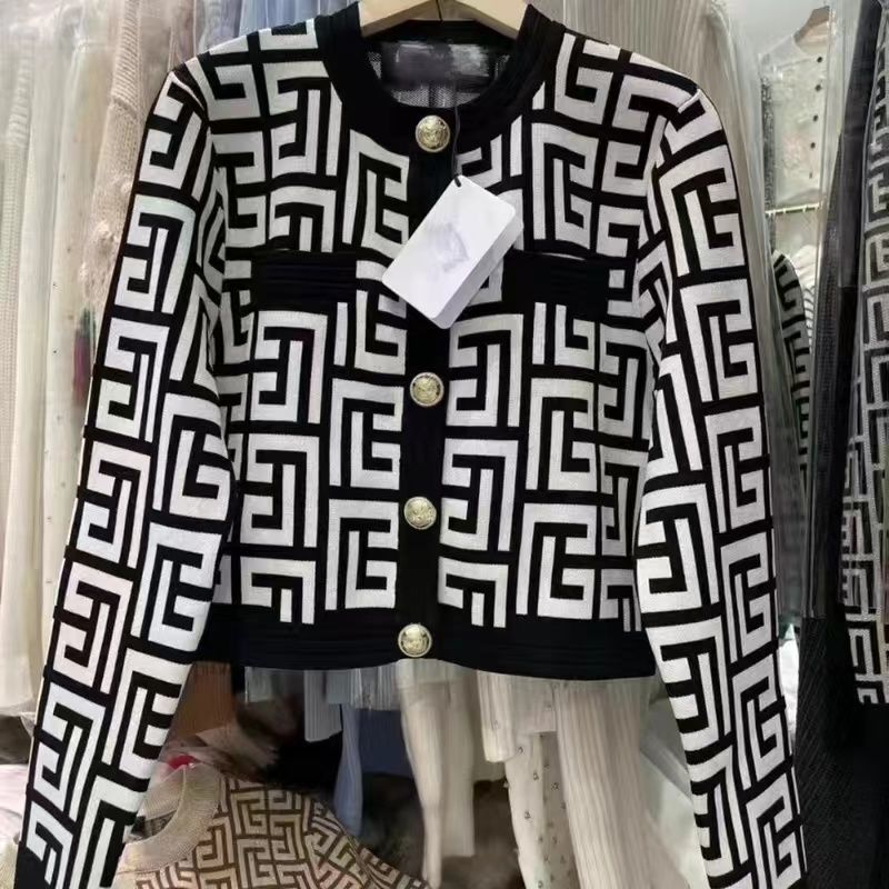 Z French retro style knitted cardigan women's autumn and winter 2024 new temperament socialite short sweater coat