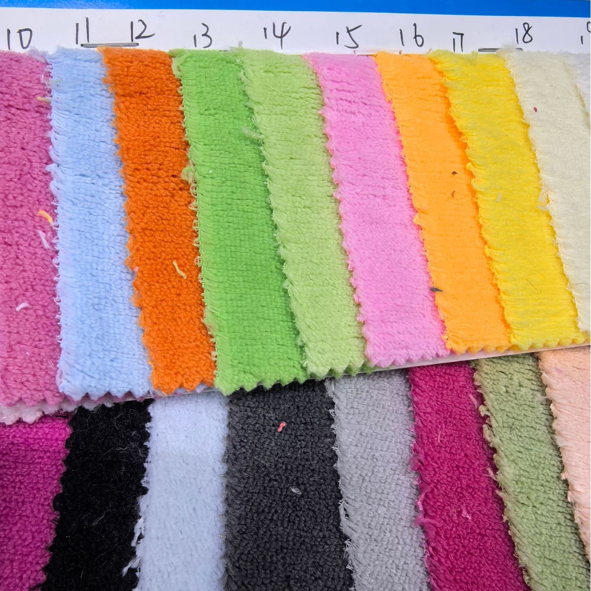 Picture of In-Stock Single-Sided Coral Fleece Fabric Pajamas Bathrobe Hair Drying Cap Car Wiping Plain Absorbent Towel Fabric Toy Blanket